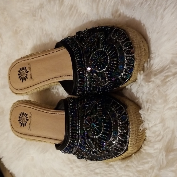 Yellow Box Shoes - NWOT. Yellow Box Navy Blue Espadrille Beaded Wedge Sandals.